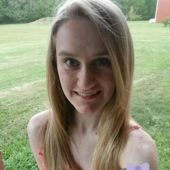 Meet your Posher, Abigail - Picture 1 of 1